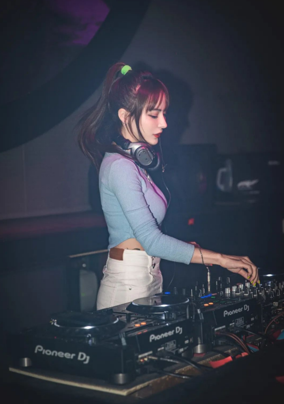 DJ NUNA