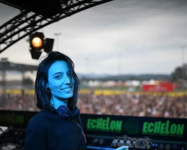 Amelie Lens