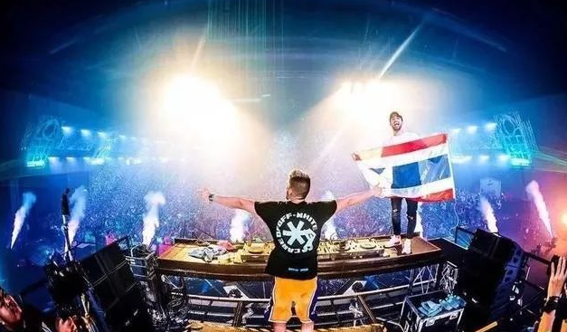 VINAI