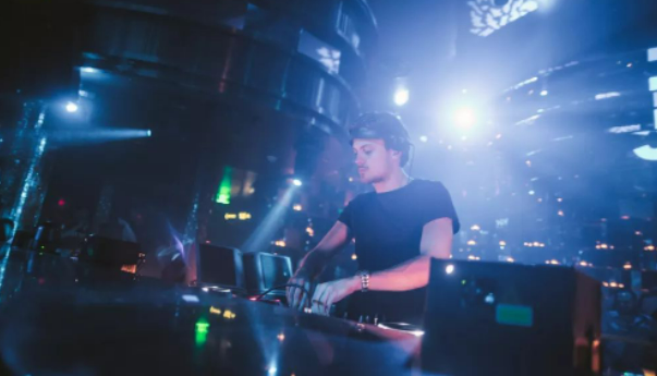 JULIAN JORDAN #猪脸DJ