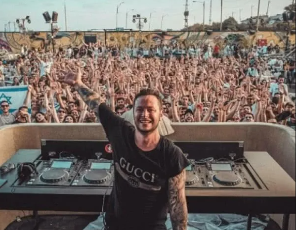 DJ Mike Perry
