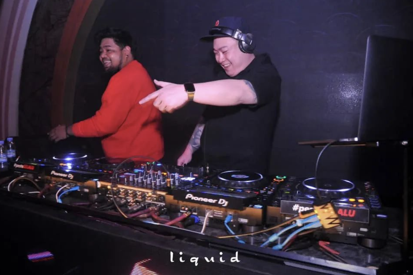 DJ W.W