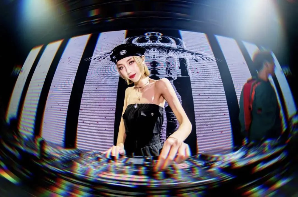 DJ SU