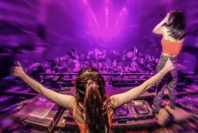 DJ A-LISA & MC ZAZA