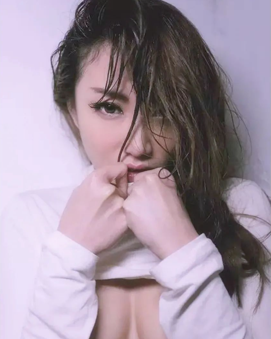 GLORIA #黄榕