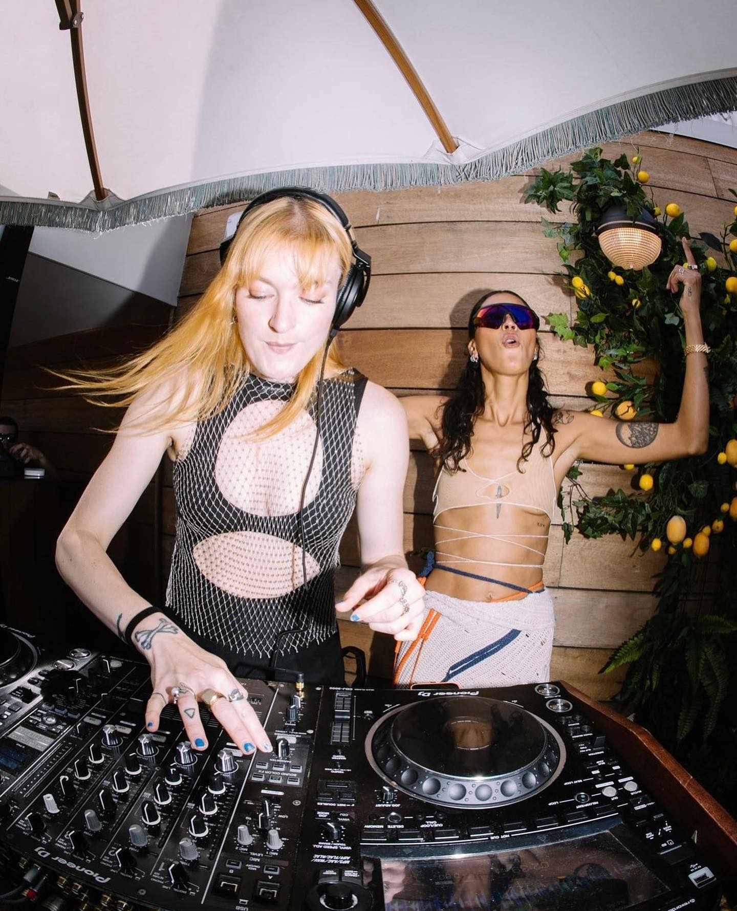 ICONA POP