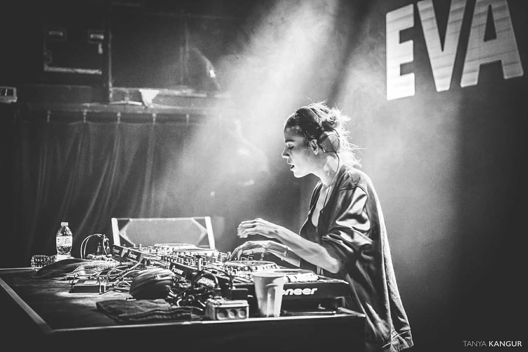 EVA SHAW