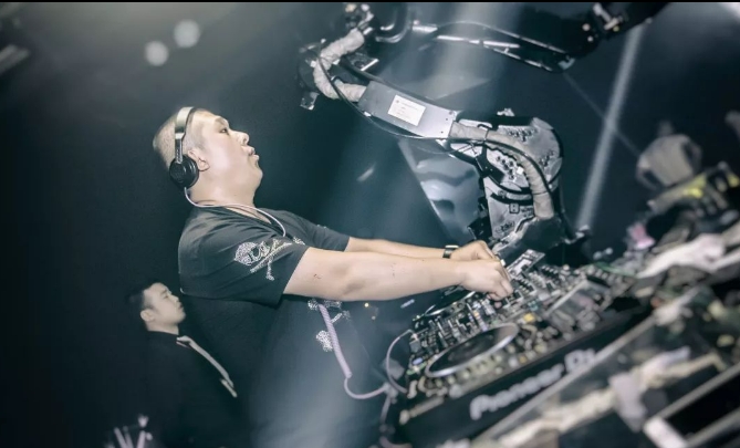 DJ RAY