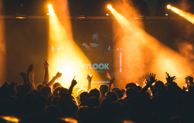 Outlook Origins