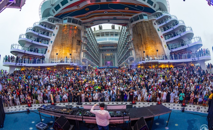 Groove Cruise
