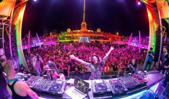 Holy Ship! Wrecked