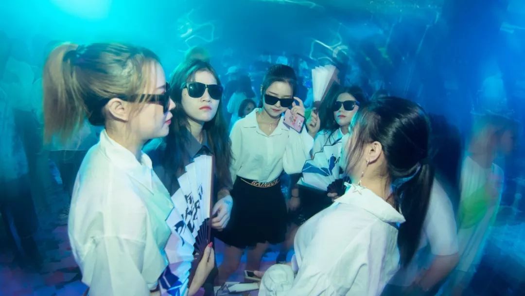深圳深圳威图酒吧,深圳VERTU PARTY