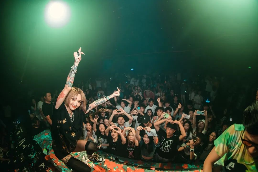 鹰潭鹰潭W酒吧,鹰潭W PARTY CLUB