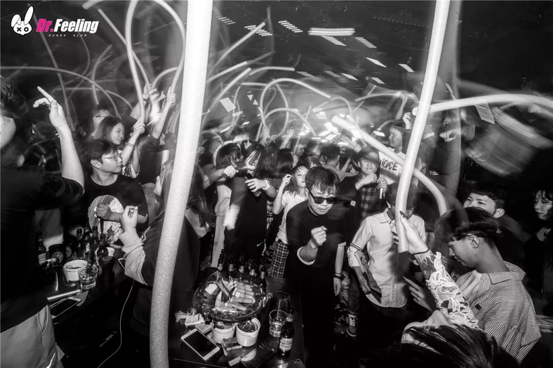 天津天津菲林酒吧,天津Feeling club