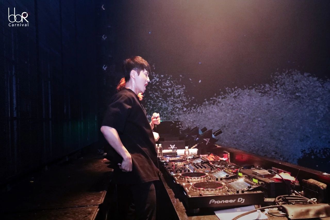 黄石黄石BBR酒吧,黄石bbR CLUB