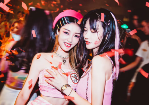 柳州探趣酒吧/Touch Club