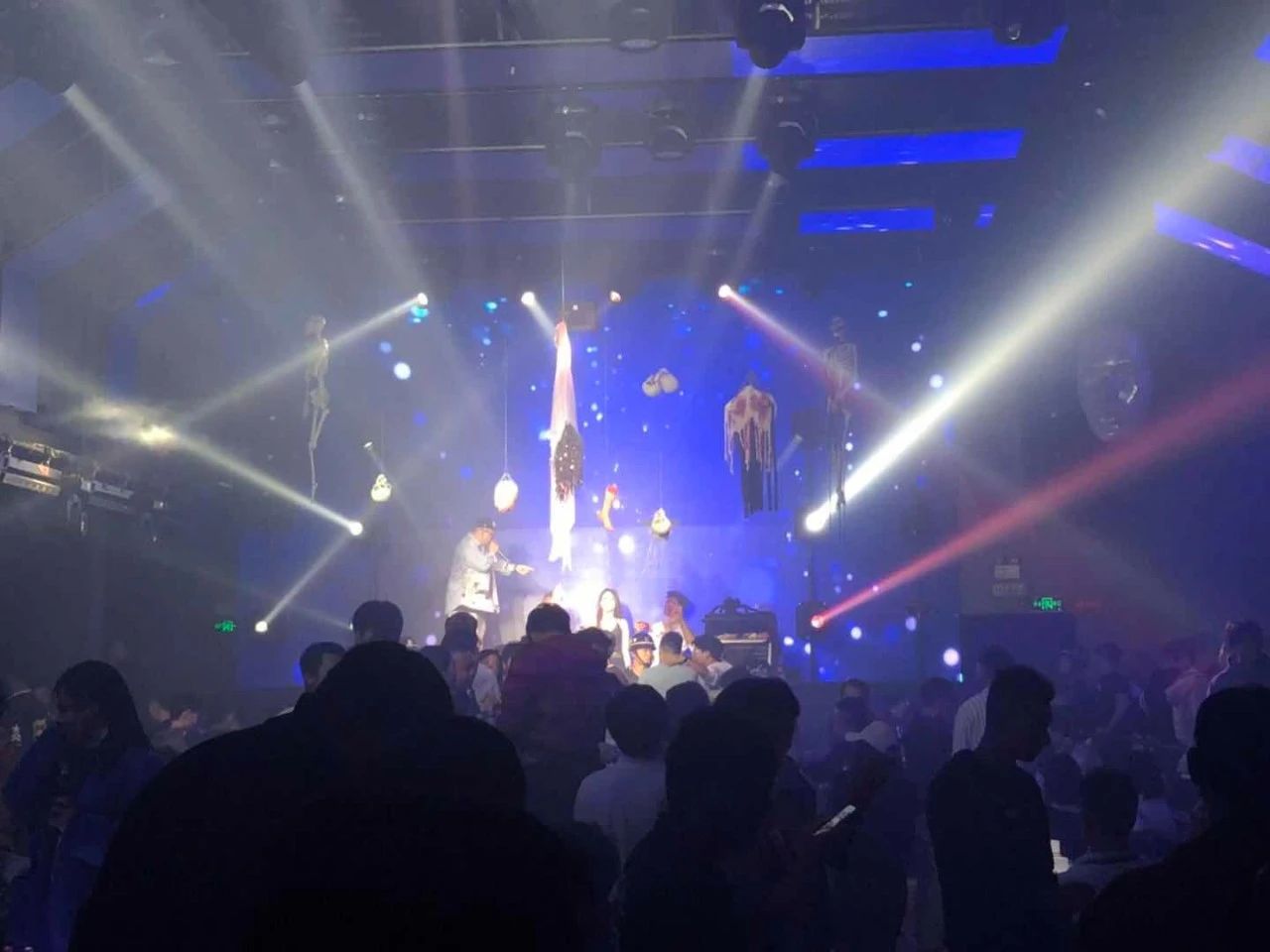 罗定罗定BOSS酒吧,罗定BOSS CLUB