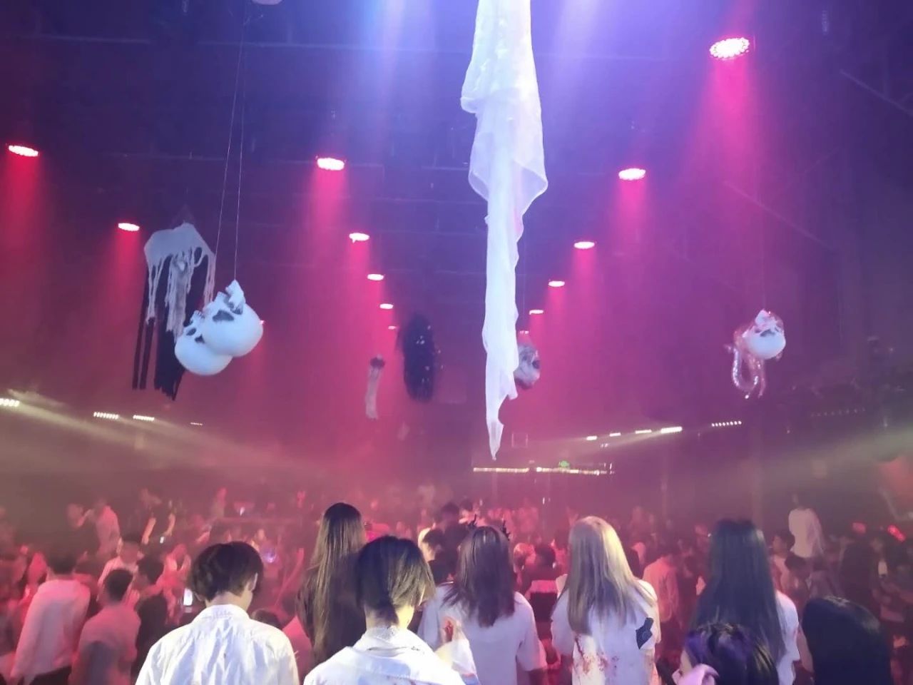 罗定罗定BOSS酒吧,罗定BOSS CLUB