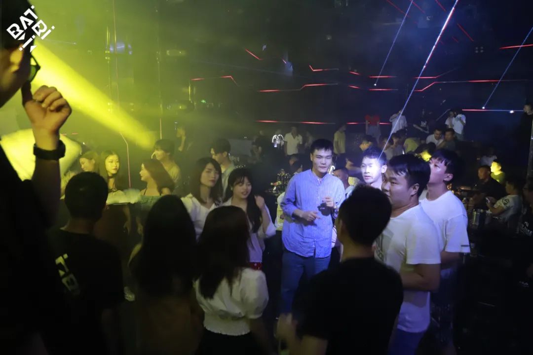 成都成都芭芘菲斯酒吧,成都BABI FACE CLUB