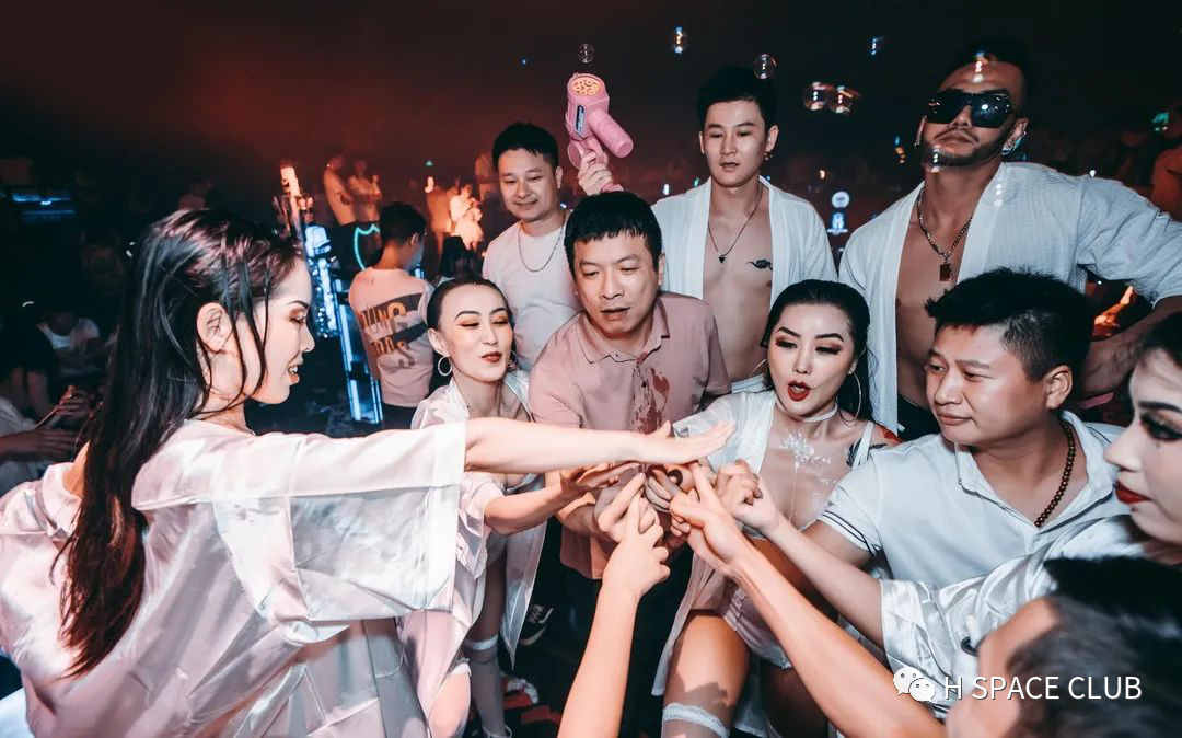 会泽会泽斯贝斯酒吧,会泽SPACE酒吧