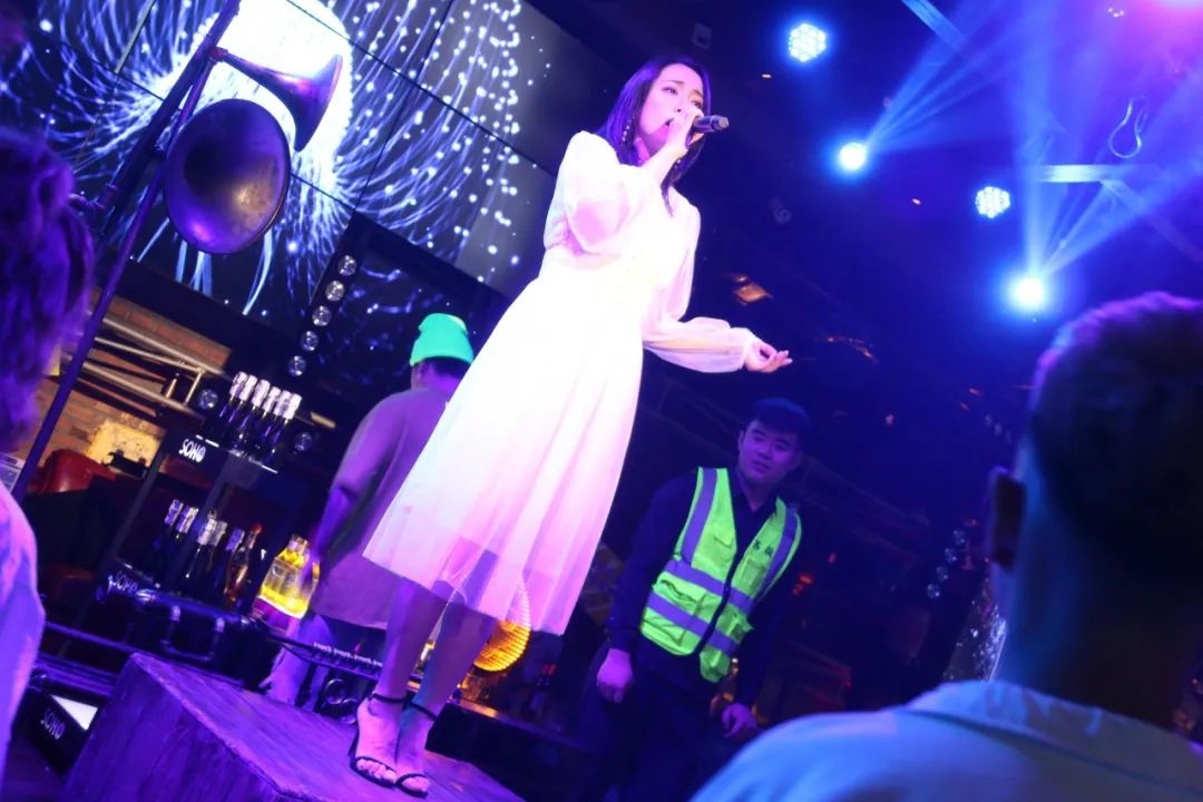 乌海乌海苏荷酒吧,乌海SOHO CLUB