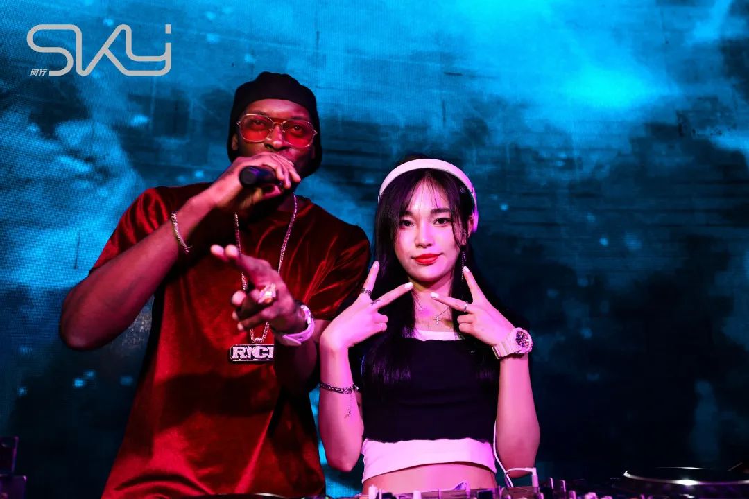 上海上海天空酒吧,上海SKY CLUB
