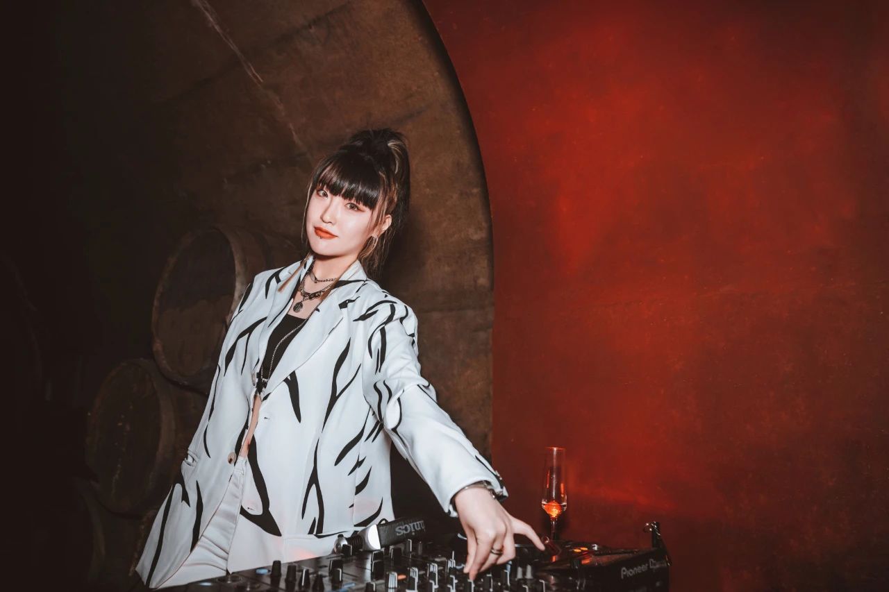 镇江镇江MIU酒吧,镇江MIU CLUB