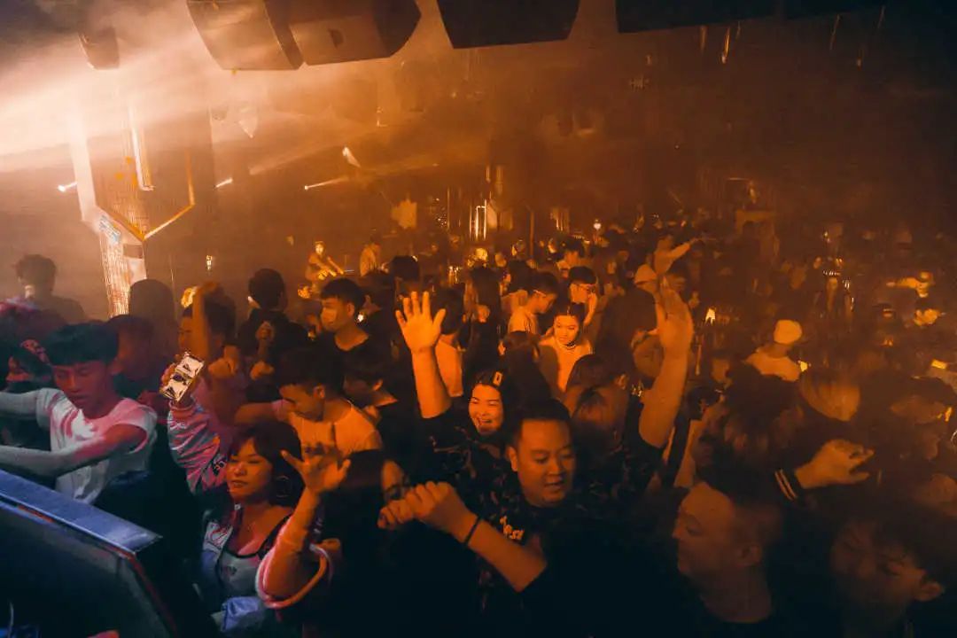 成都雷丁浩斯酒吧/Mlady House