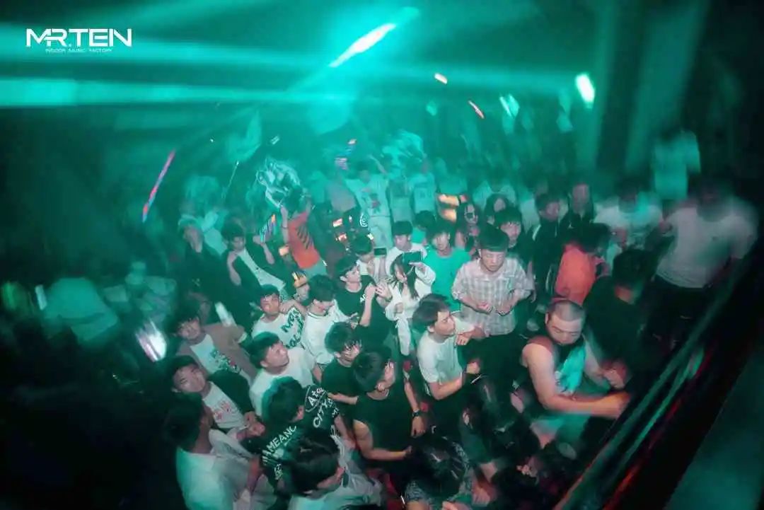 新乡新乡TEN酒吧,新乡拾先生酒吧,新乡MR.TEN CLUB