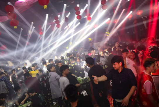 博罗博罗超级苏柏酒吧,博罗Super Live