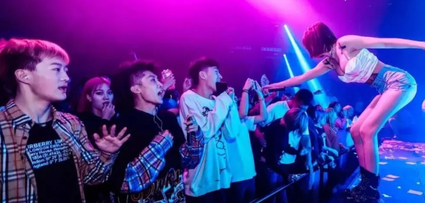 昭通昭通欧贝斯酒吧,昭通OPUS CLUB