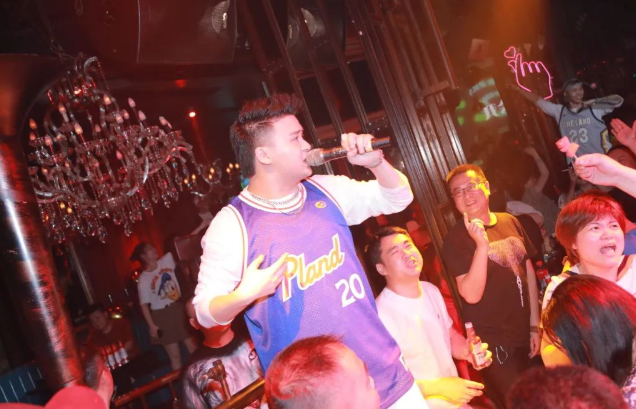 武汉武汉苏荷酒吧,武汉SOHO CLUB