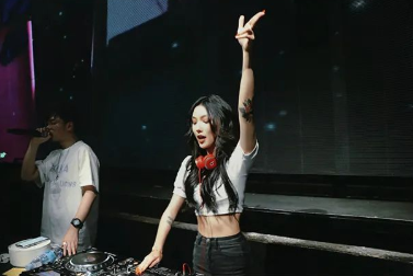 美女台邀约