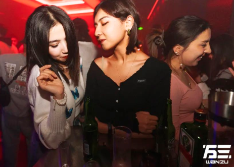 成都成都万三酒吧,成都WANZU CLUB