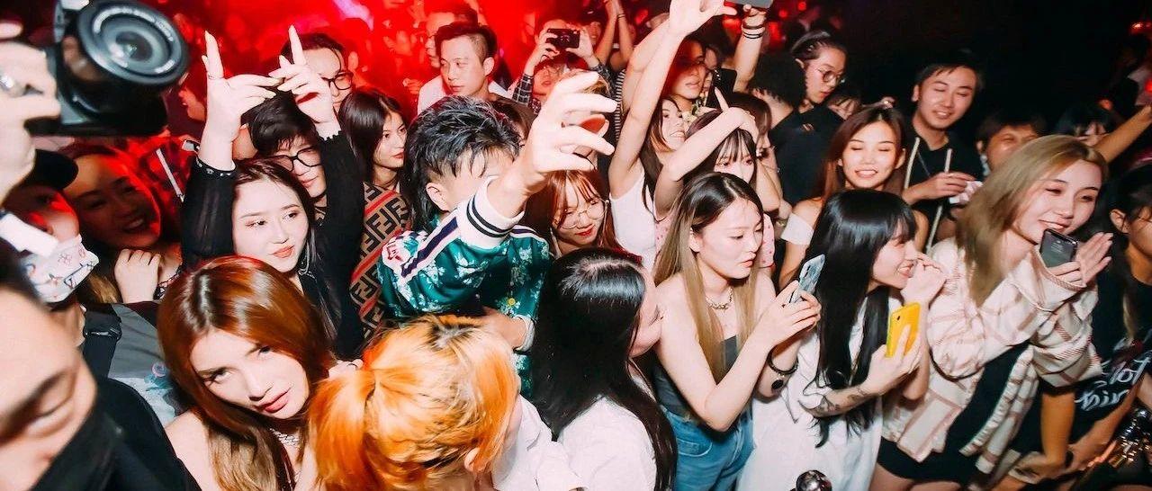 为何需要等这么久才能入场？