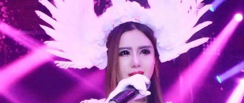 【徐闻苏荷酒吧】10月12日全明星女歌 #佳希# 加盟徐闻SOHO,开启新一波视听盛宴！