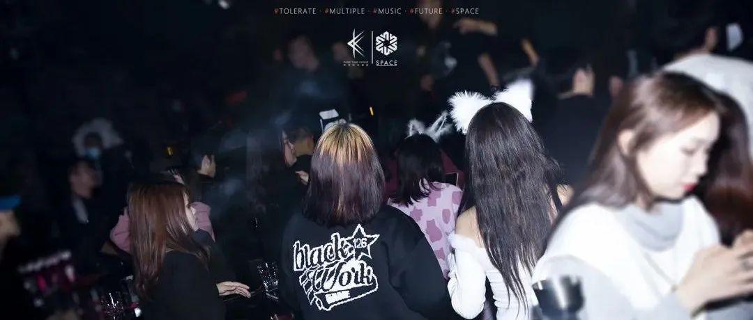 SPACE CLUB | 您有21图片消息待查收...
