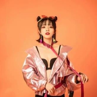 派对预告 # 9月10日 超级新生代人气偶像 # 喻可馨 #，用音乐征服你的耳朵！