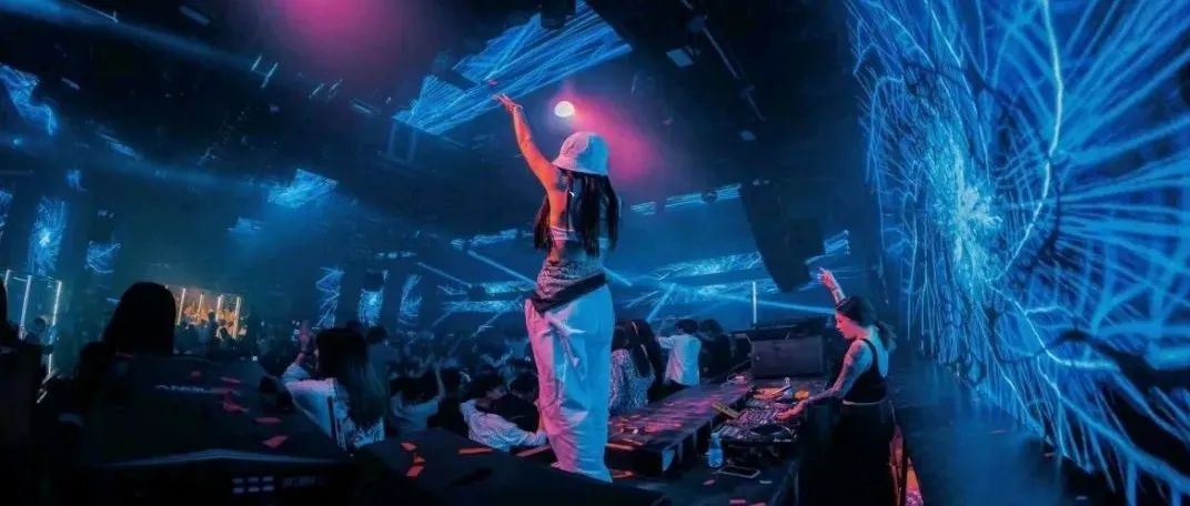 V CLUB丨今晚新驻潮玩新生代--???????