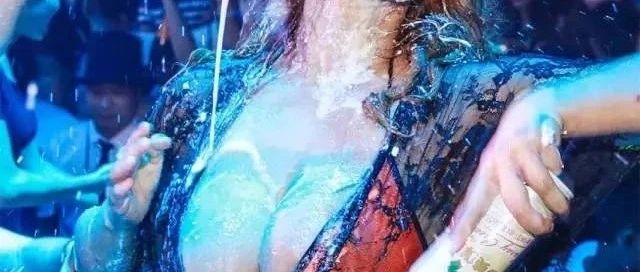 OT湿身派对简直要上天