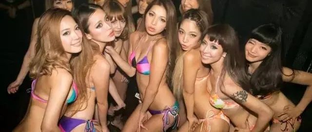 6.17-18｜夏日泳池派对#大饱眼福，夏天该有的样子！