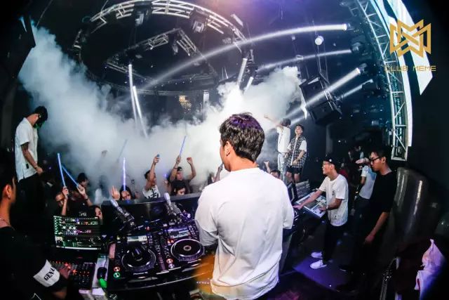 温度沸腾的瞬间 | 22Bullets Live @CLUB MEME # Review