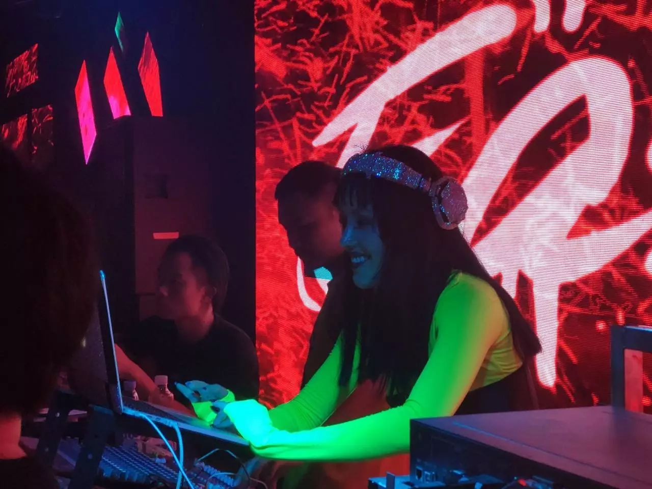 【Forget Club】派对女王专场：和DJ Eassie的肆意狂欢！