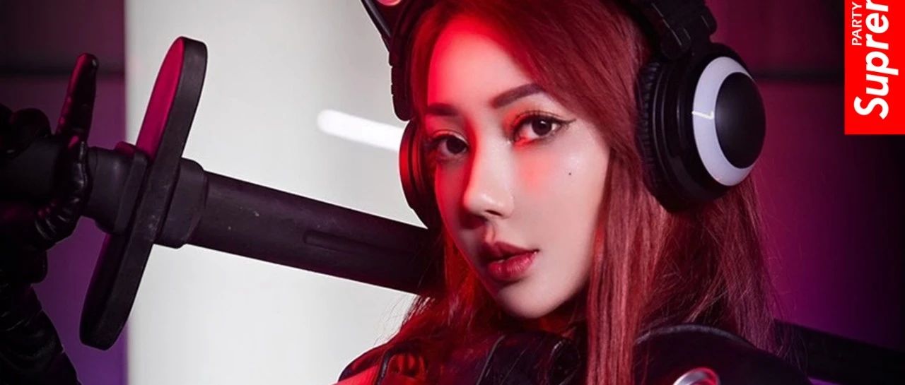 1.1 | #1周年庆·嘉年华# 网红鼻祖郭美美 化身DJ-MAYMAY热辣来袭！