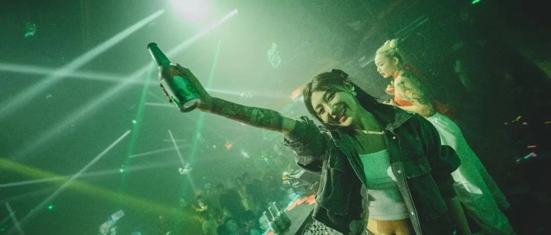 “造音创维”500万粉丝网红DJUMI打卡MOST派对现场！带你嗨翻“喜力”PARTY！