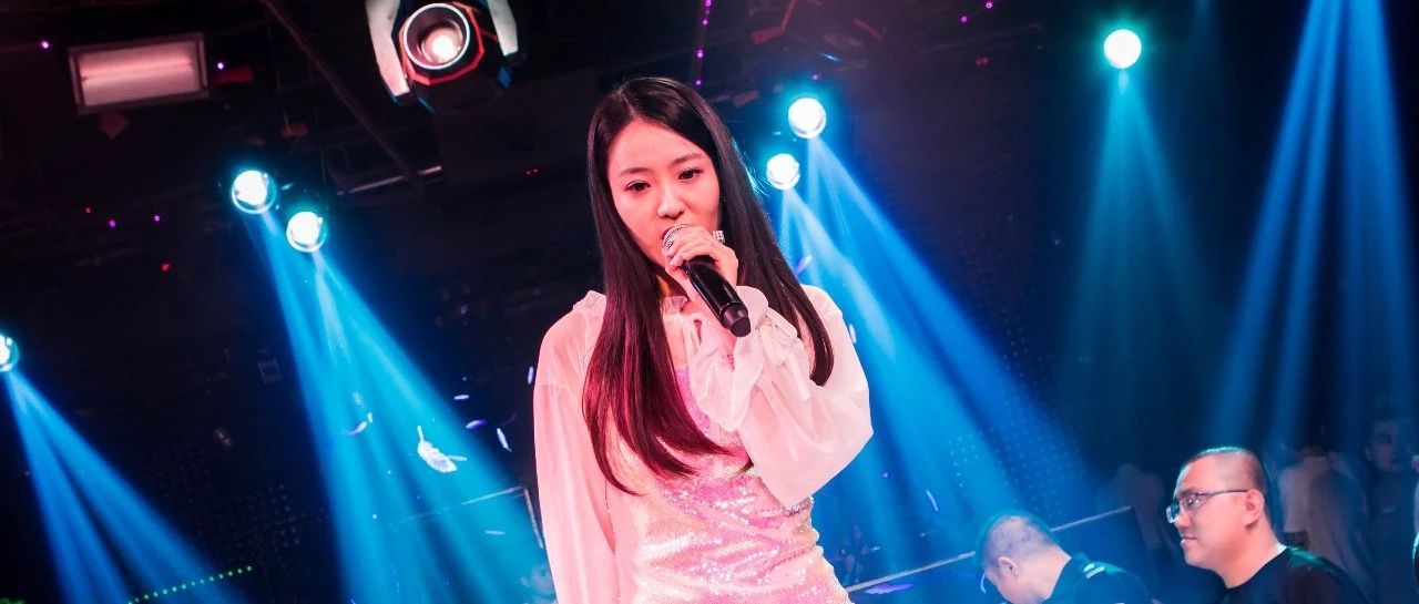 精彩回顾丨【抖音女神～张朵依】歌迷见面会相约星际！