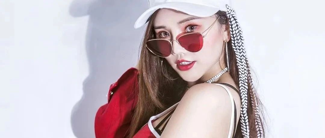 BLM CLUB ▍网红女神“KEKE”的甜蜜暴击
