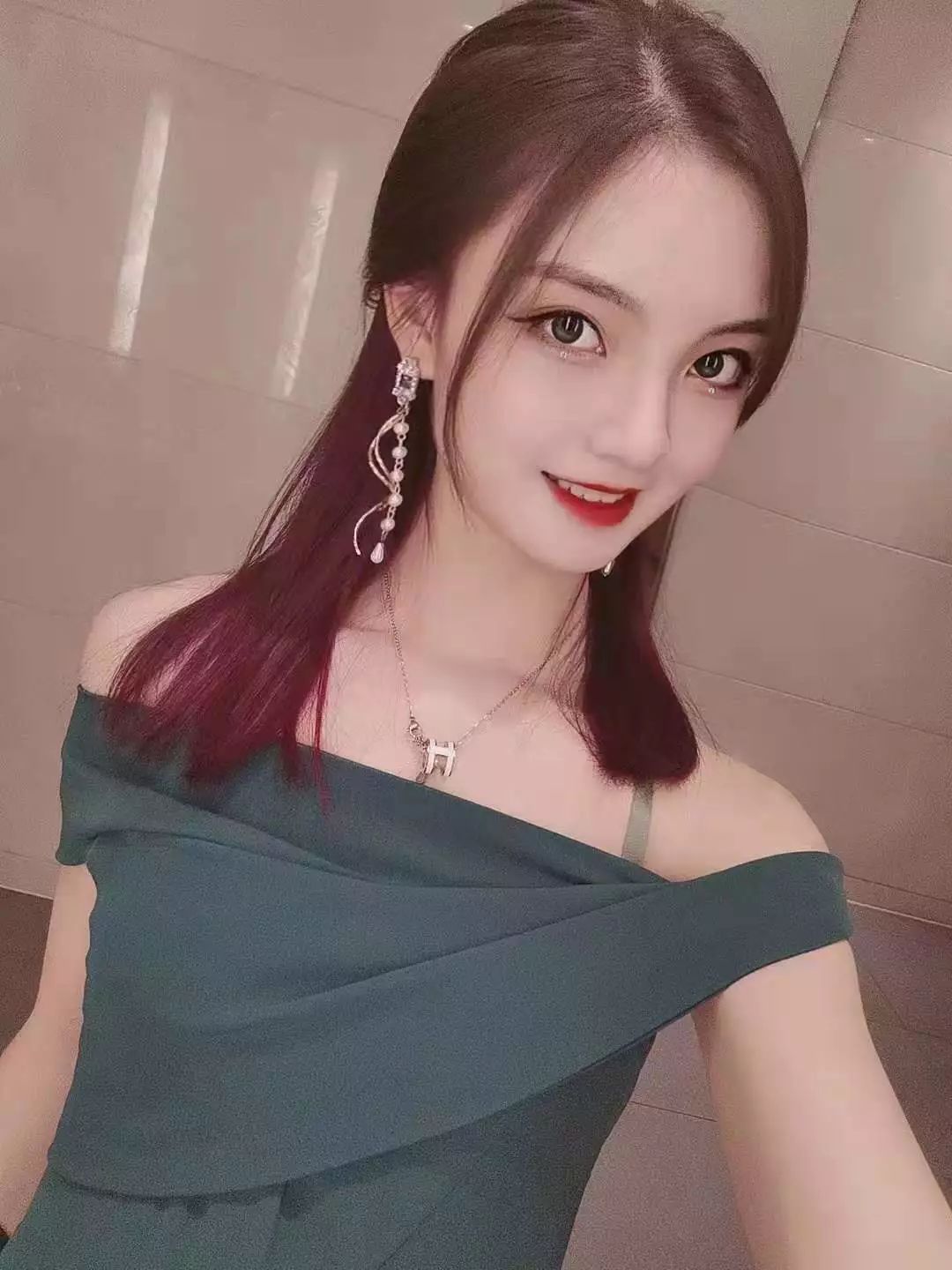 AG | 周六 | 超人气榜单网红歌手 李文婕清 用甜美的声音 唱出不一样的韵味-四会AG酒吧/AG CLUB
