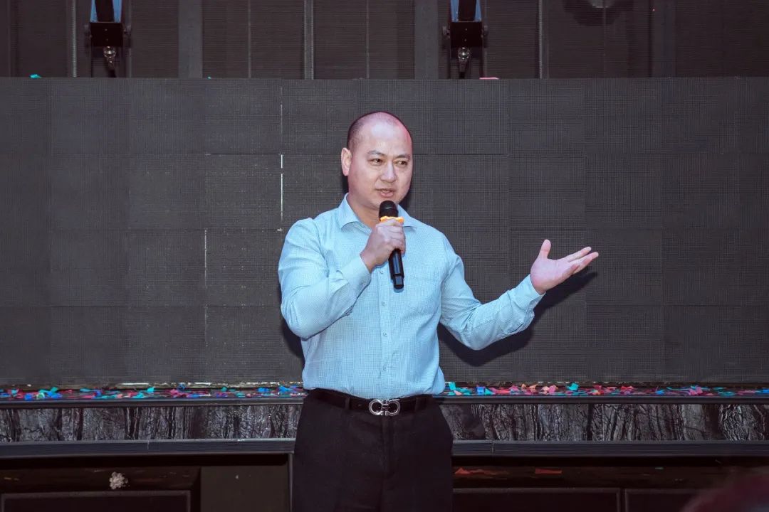 MAGIC CITY 幻城丨第一届员工大会“梦想聚团队，团队铸梦想”-惠州幻城酒吧/MAGIC CITY