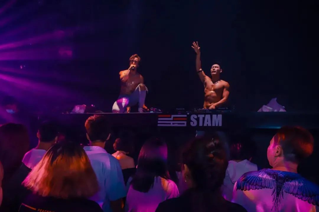 OPUS | 12.11 A2E组合 ' 实力肌肉型男来袭，有颜有料还有才！-昭通OPUS酒吧/OPUS CLUB